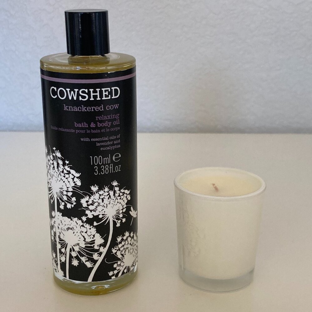 Cowshed Relaxing Bath & Body Oil + Candle Gift Set